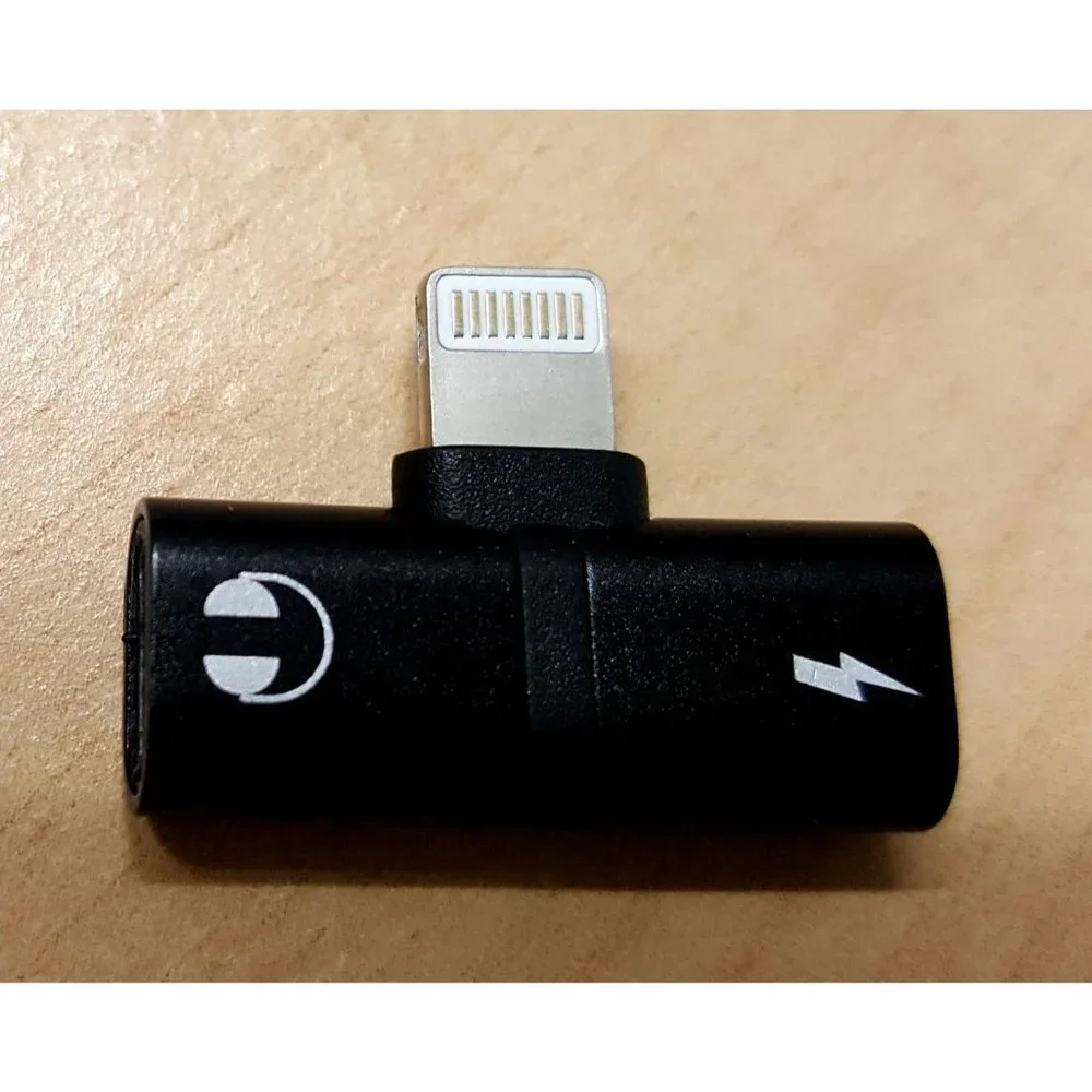 2 in 1 iPhone Lightning Splitter - Use Headphones and Charge Simultaneously